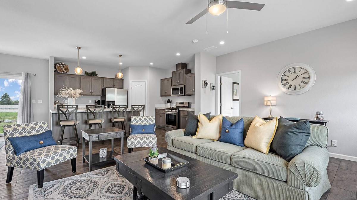 Centennial House | 3 bedroom home on 1 acre
