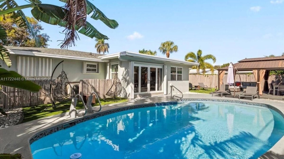 Pompano Beach House | 3 Bedroom Home! Poolside Escape Near Pompano Beach!