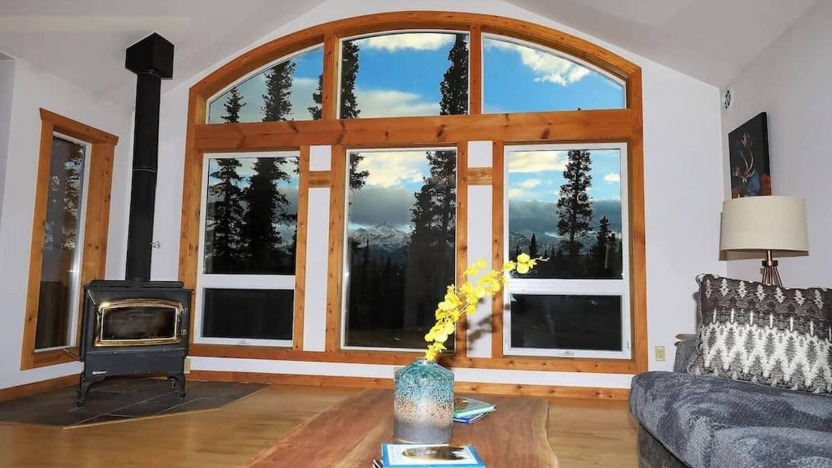 Healy House | 3 Bedroom Home with Amazing Views 11 mi from Denal