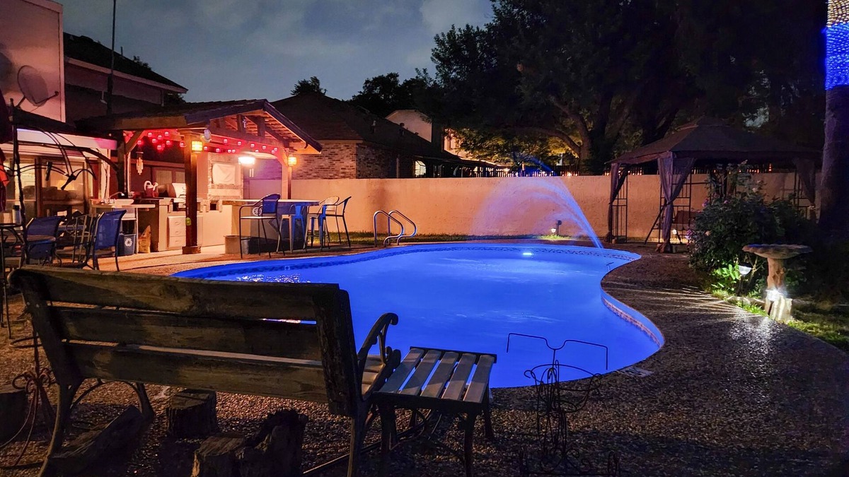 Leon Valley House | 3-bedroom home with private pool, fireplace, patio and BBQ grill