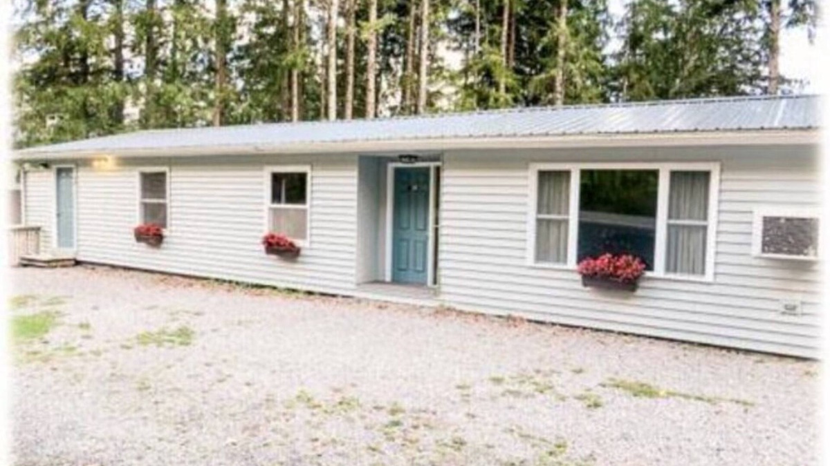 Cooperstown - Otsego Lake Cottage | 3 Bedroom House 7 miles from Cooperstown