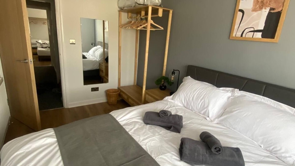 Adamsdown House | 3 Bedroom house close to Cardiff city centre with plenty of space!