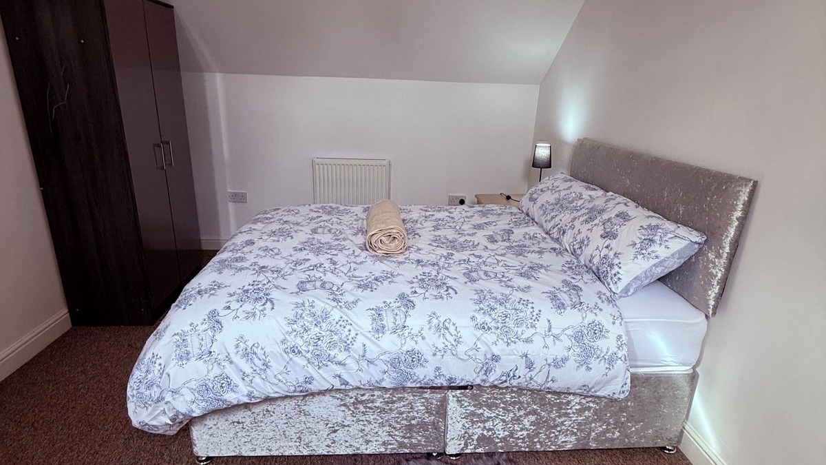 Wigan House | 3-bedroom house in awesome Wigan with WiFi