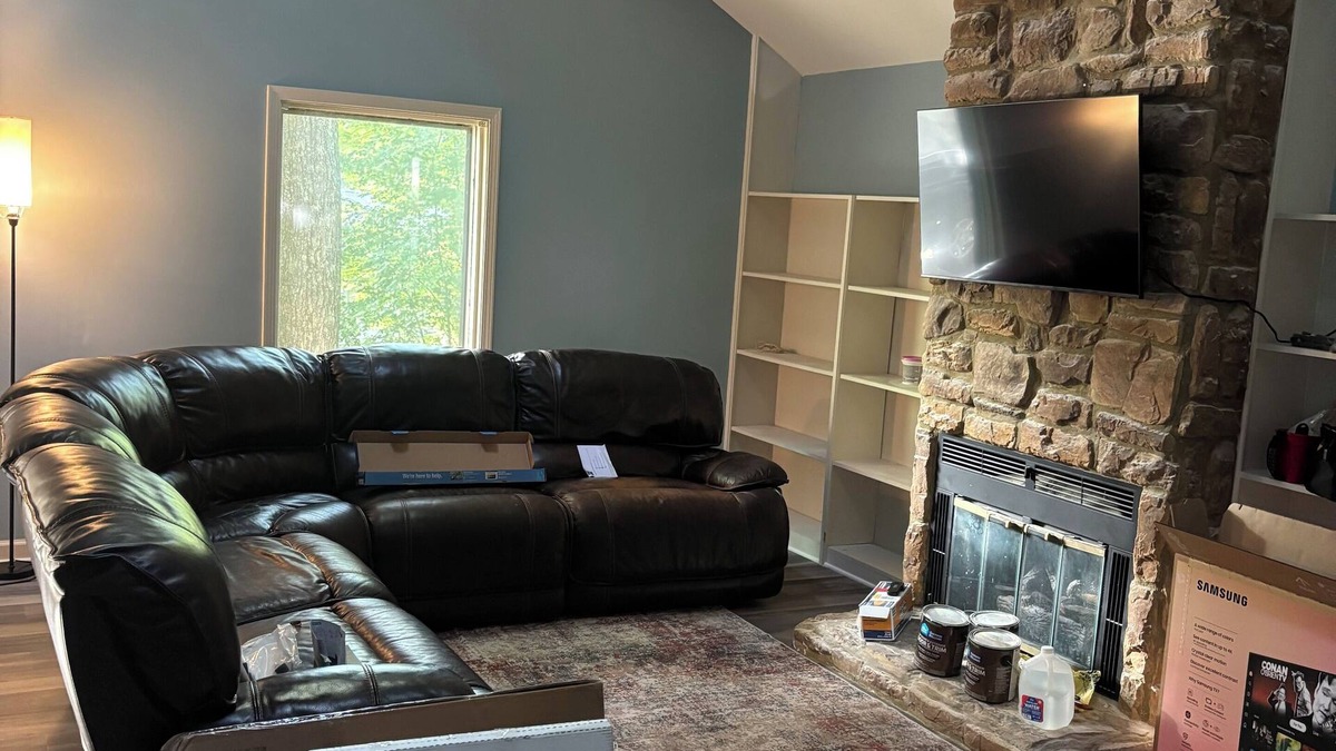 Jamestown House | 3-bedroom house in charming Jamestown with easy access to boat ramp!