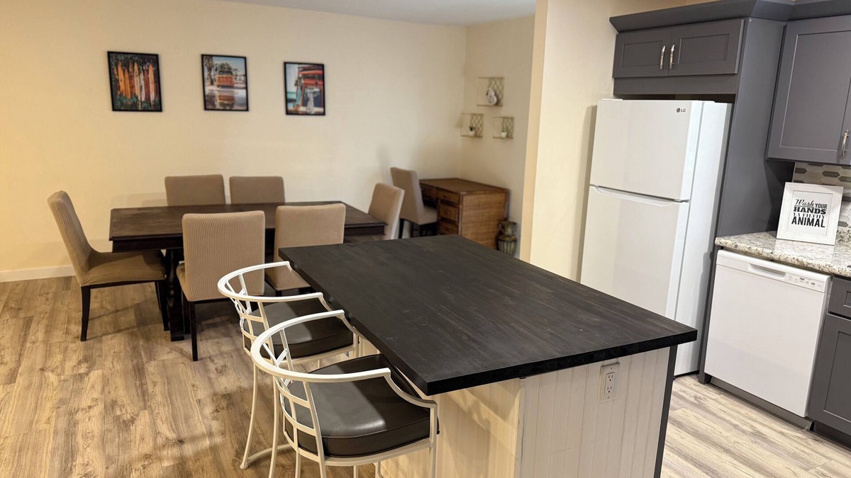 Northwest Pensacola House | 3-bedroom house in charming Pensacola with AC, WiFi. Close to PCC