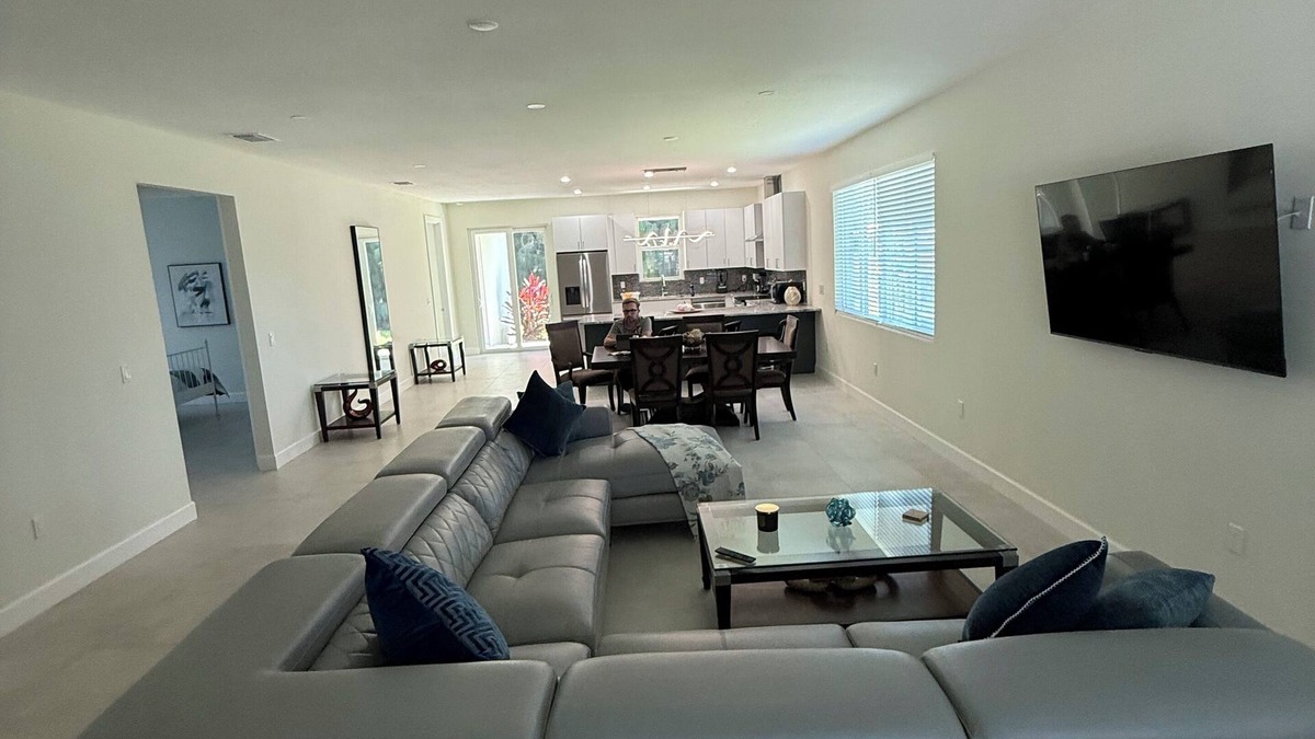 Fruitville House | 3-bedroom house in fabulous Sarasota with AC