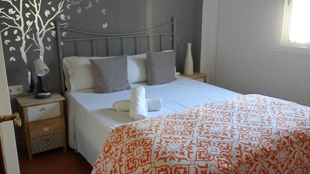 Distrito San Pablo-Santa Justa Apartment | 3 bedroom house with air conditioning 5 minutes from Santa Justa