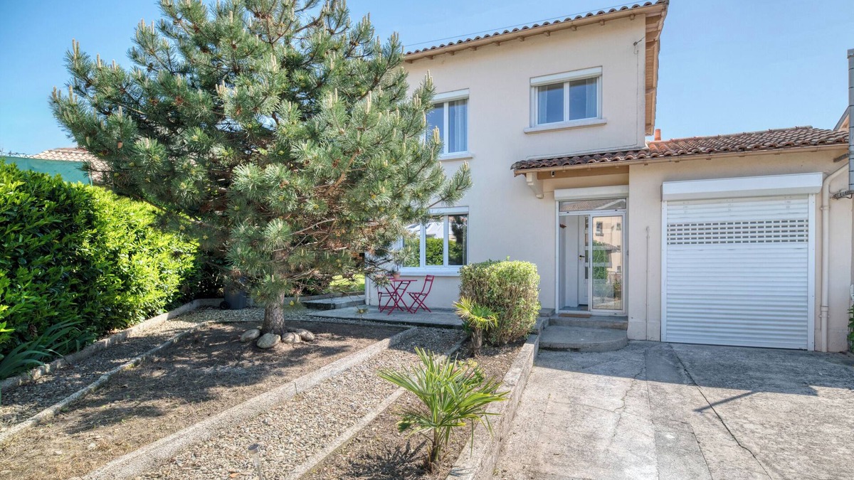 Pamiers House | 3-bedroom house with garden and garage near town center and train station.