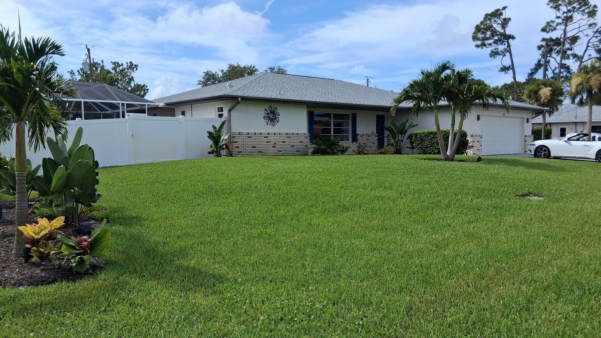 South Venice House | 3-bedroom house with private pool ,close to beautiful beaches!