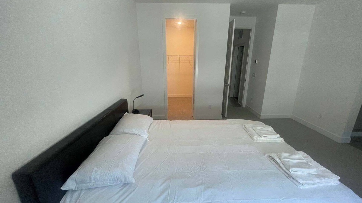 Ontario House | 3-bedroom house with WiFi and AC in Ontario