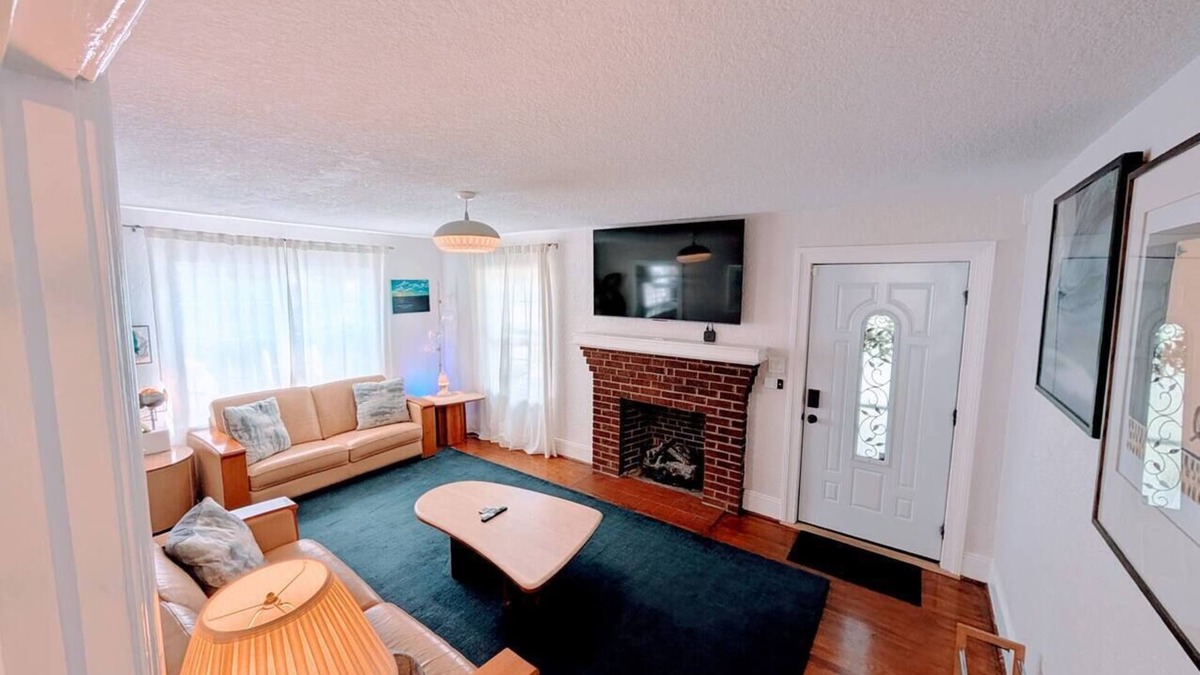 High Point House | 3 Bedroom less than 1 mile from High Point University