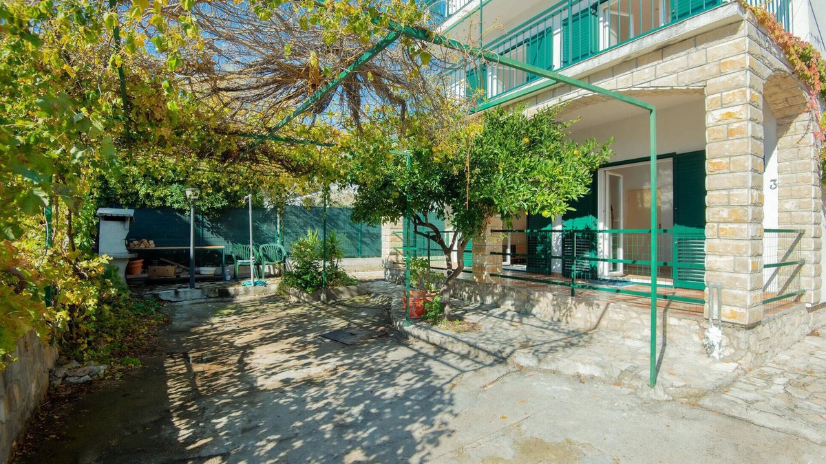 Brodarica Apartment | 3 bedroom lovely apartment in Brodarica