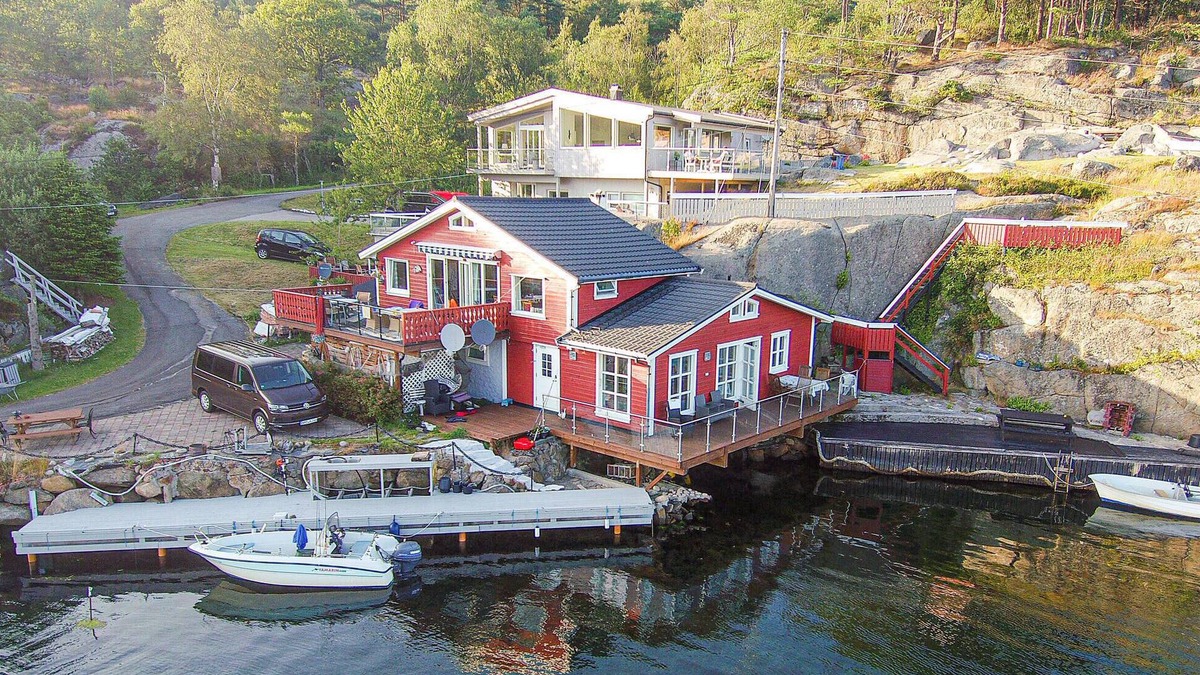 Lyngdal House | 3 bedroom lovely home in Lyngdal