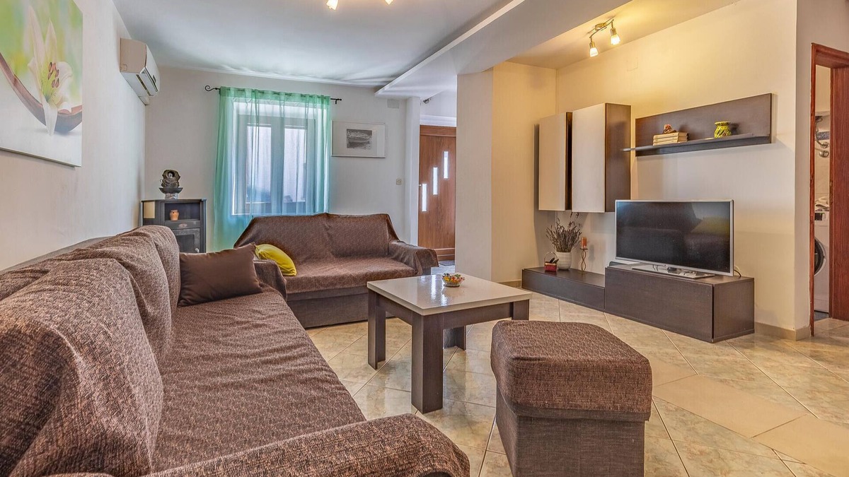 Kavran House | 3 bedroom lovely home in Kavran