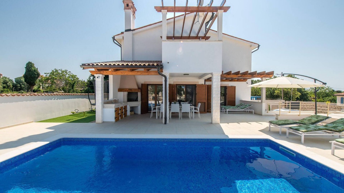 Kavran House | 3 bedroom nice home in Kavran