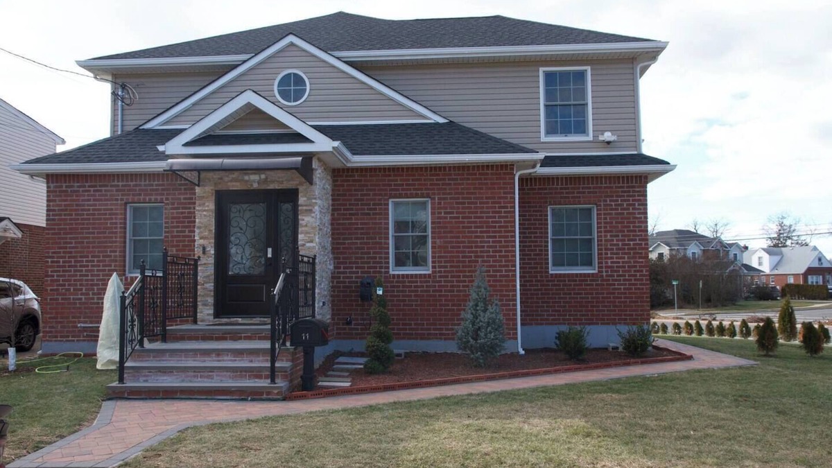 North New Hyde Park House | 3 Bedroom Renovated Model House