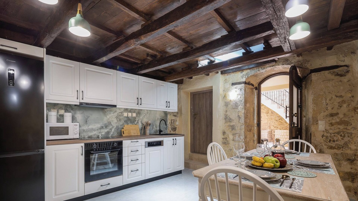 Old Town Rethymnon House | 3-Bedroom RENOVATED 130m2 House In The Old Town