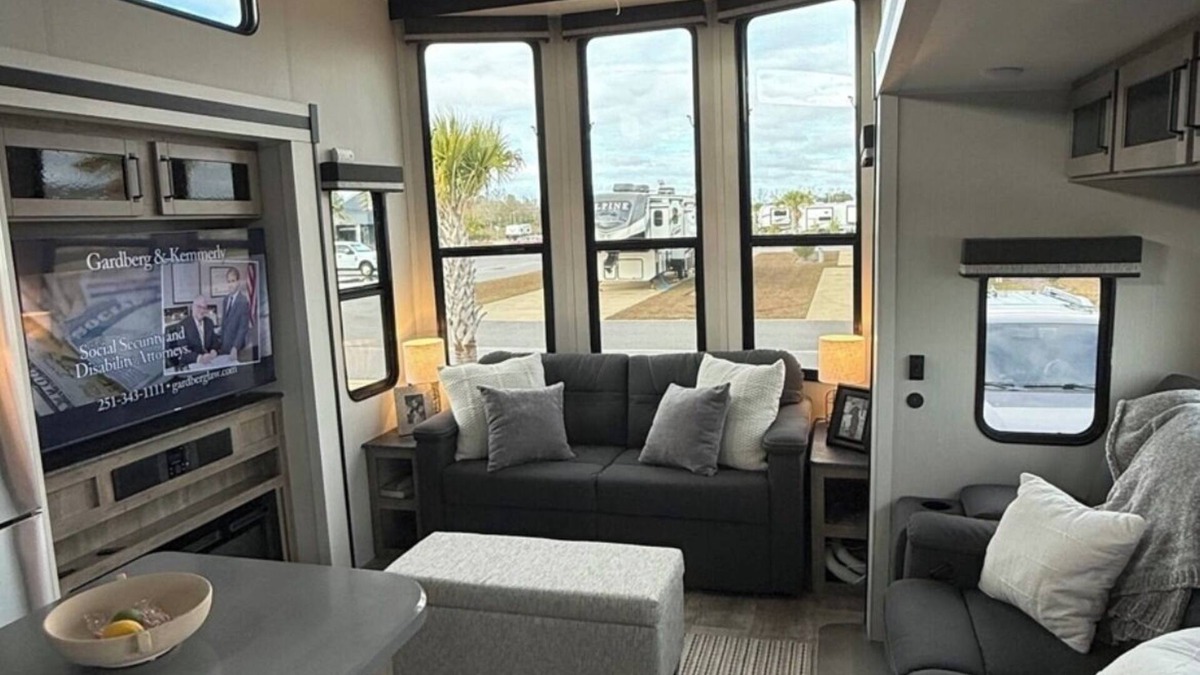 Foley House | 3-bedroom RV in charming Foley with WiFi, AC
