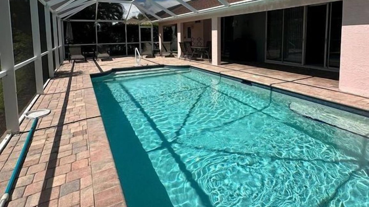 Crown Pointe Apartment | 3 Bedroom Single family 625126 by Houzlet