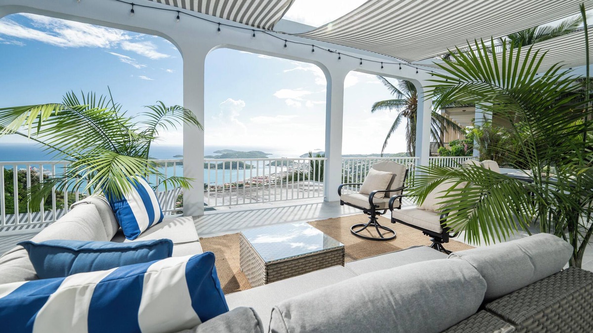 Rosendal Villa | 3-Bedroom Skyline Villa Offering the Island's Best Viewsnn
