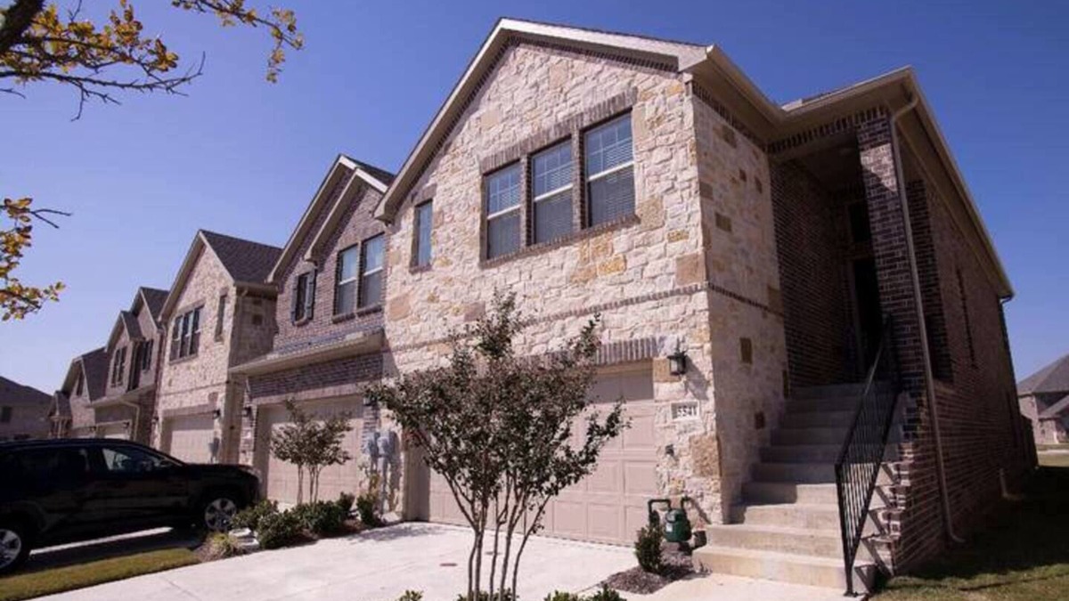 The Colony House | 3-bedroom Townhome Close to Legacy West/Grandscape