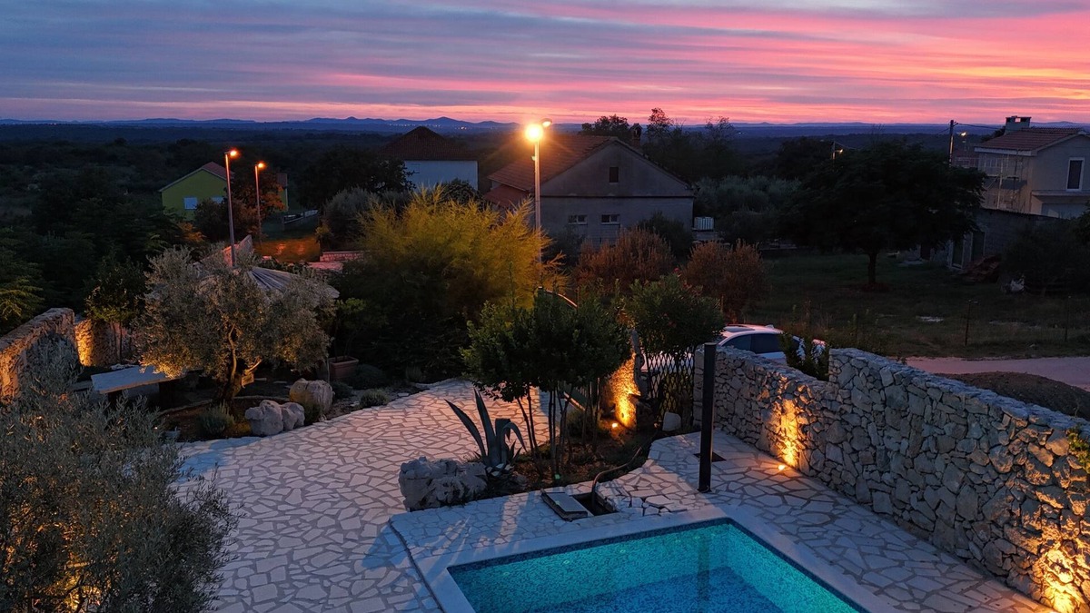 Visocane House | 3-bedroom traditional stone house in charming Visočane with WiFi, AC. Book now