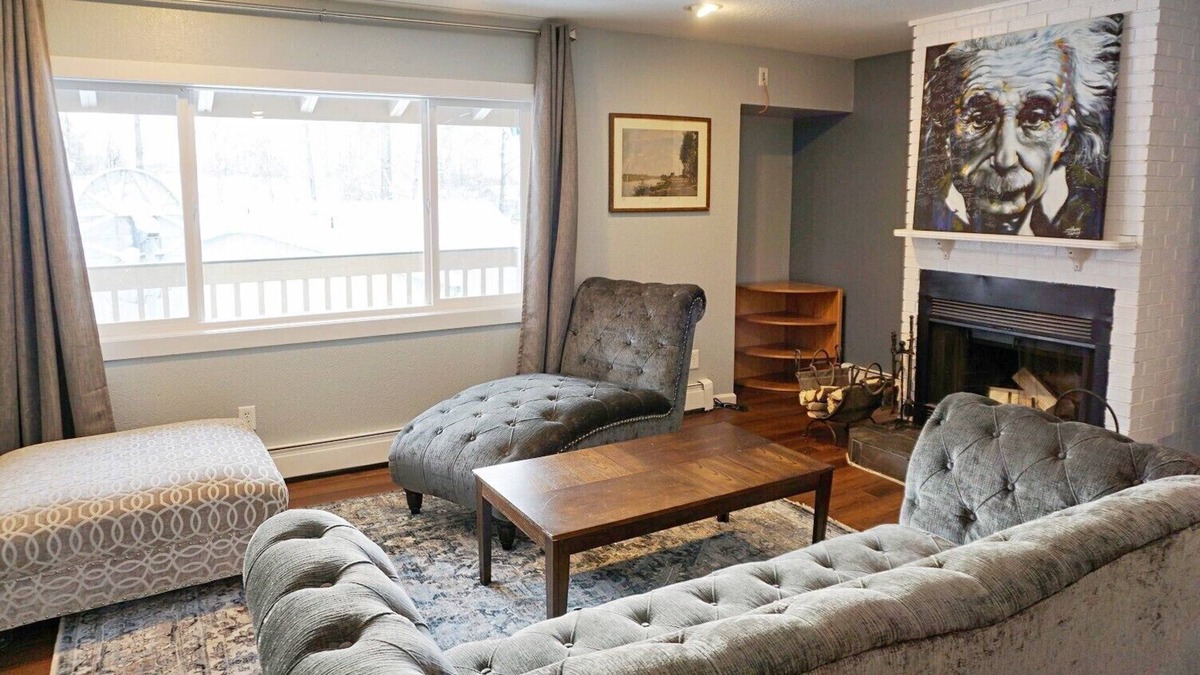 Northeast Anchorage Condo | 3 Bedroom Unit on East Side with a Fireplace