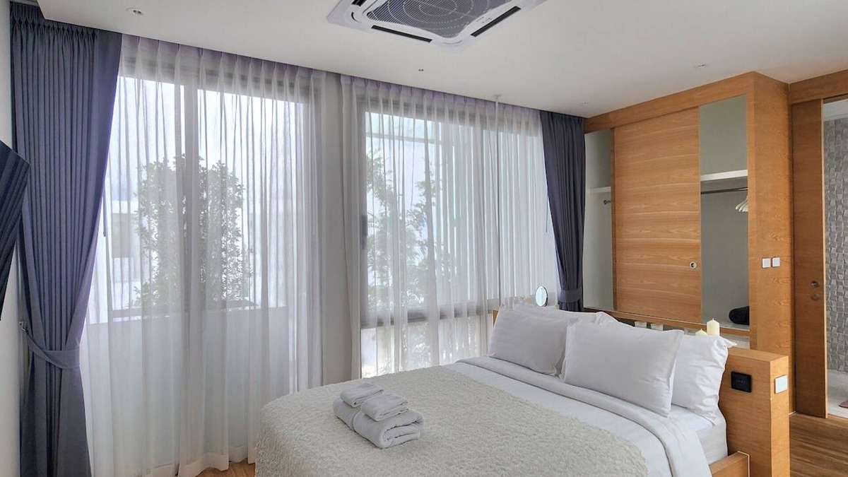 Choeng Thale Villa | 3-bedroom villa in superb Tambon Choeng Thale with AC