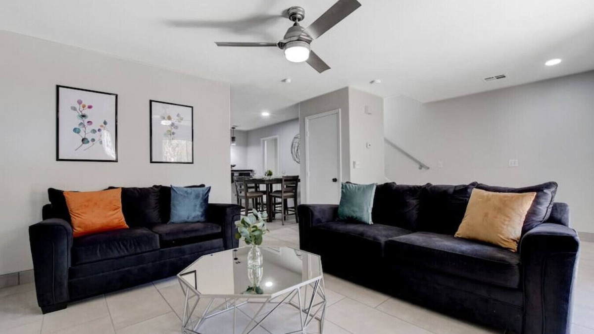 Sunrise Manor House | 3-Bedroom Vacation Home just 9 Minutes from Las Vegas Motor Speedway