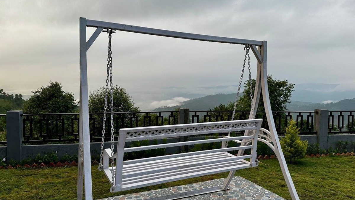 Kausani House | 3-bedroom villa in pleasant Himalayan town Kausani, Uttarakhand, India with WiFi