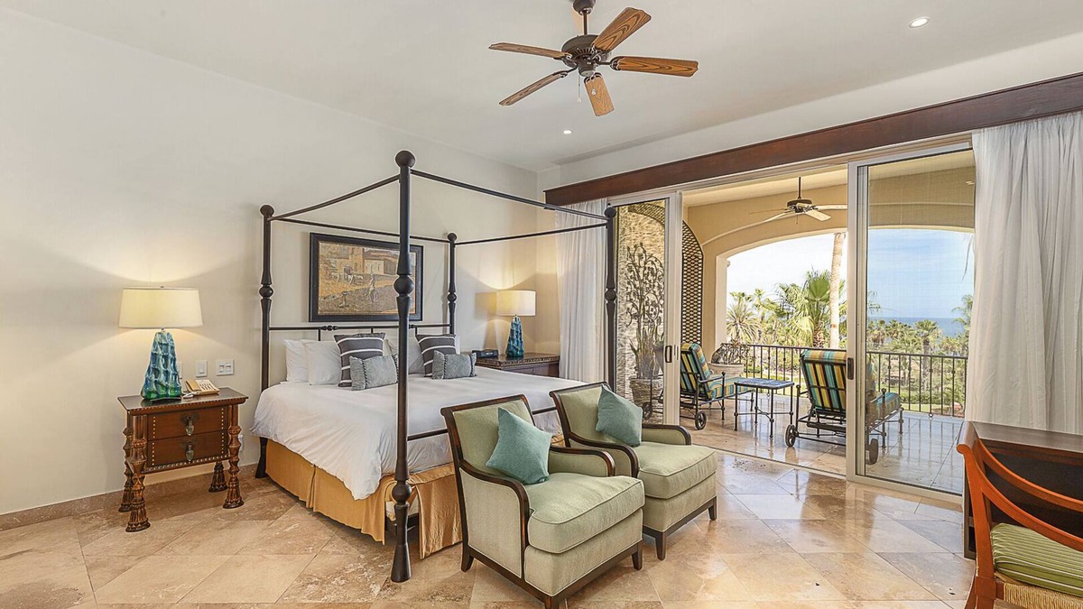 San Jose del Cabo Villa | 3-bedroom villa in beautiful Cabo San Lucas with AC, fitness room