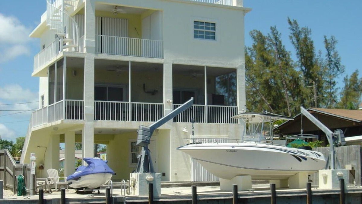Sexton Cove Estates House | 3-bedroom Waterfront Home in Key Largo with Dock