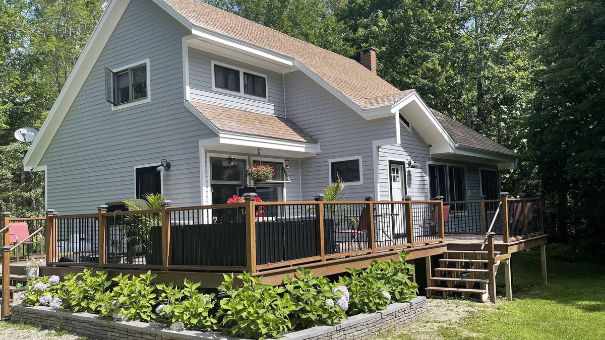 Lamoine House | 3 Bedrooms, 2 Baths, Large Deck, (Sleeps 6)