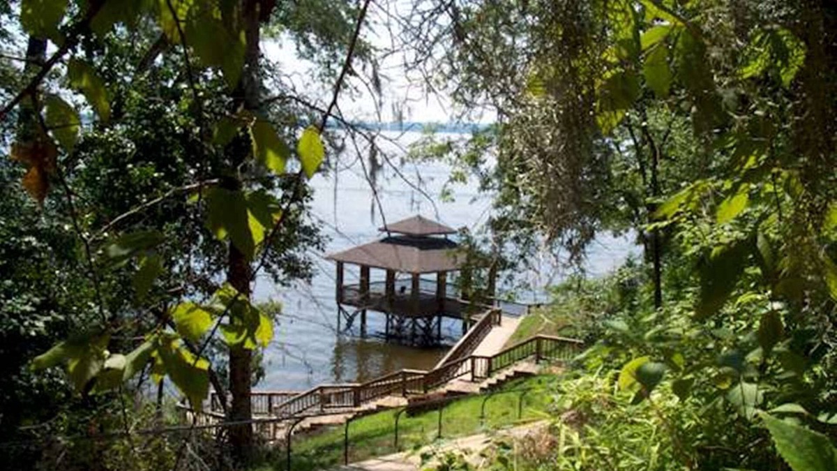 Negreet Villa | 3*BEDROOMS*3*BATHS*SLEEPS 10*POOL*GOLF*FISHING*WATER SPORTS*RELAXING*FAMILY