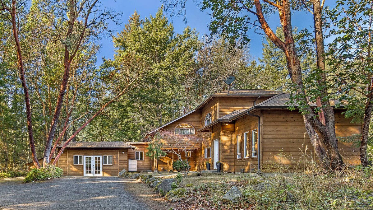 Roche Harbor House | 3 Bedrooms with Hot Tub! (Woodhaven)