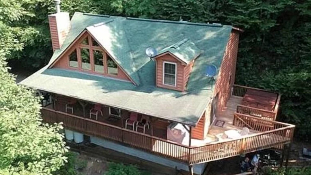 Maggie Valley Cabin | 3 BR 2 1/2 BA Log Home with Creekside View, Hot Tub, Game Room & Fire Pit!
