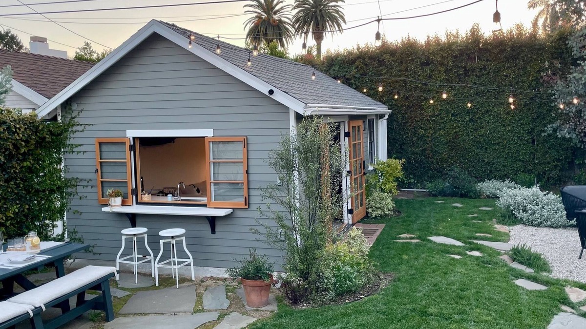 Larchmont House | 3-BR house + Casita in Larchmont Village in LA - very walkable & central