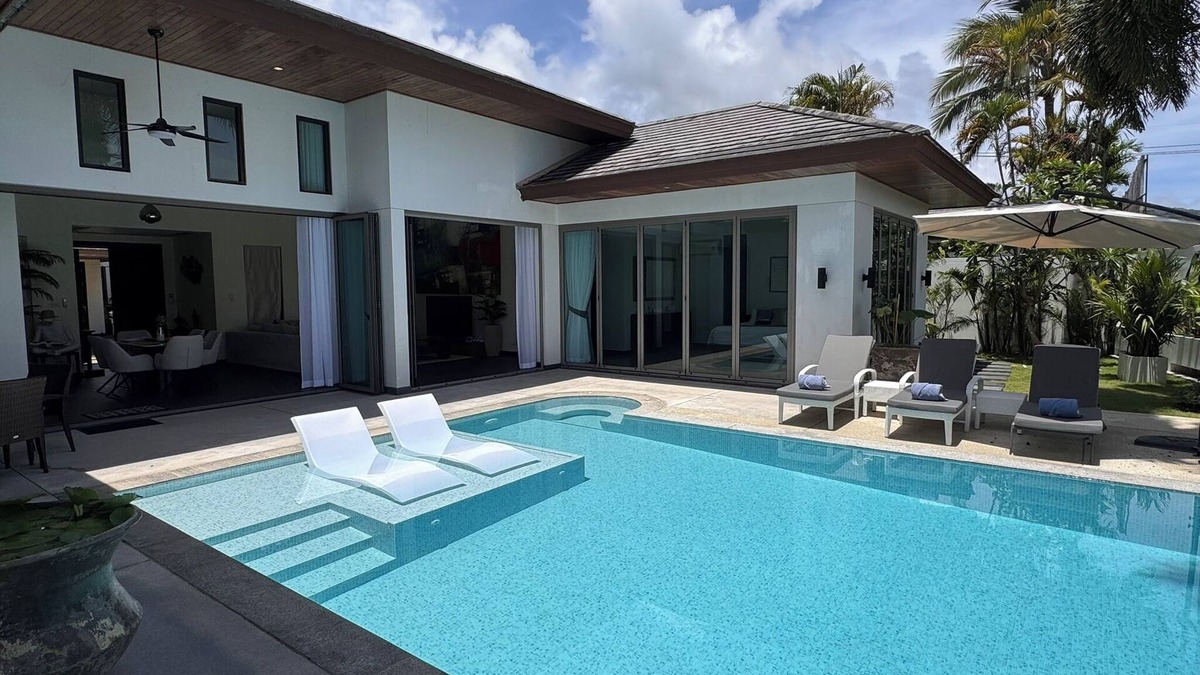 Cherngtalay Villa | 3 BR Pool Villa - Daily Cleaning - Walk to Bangtao Beach, Shops and Restaurants