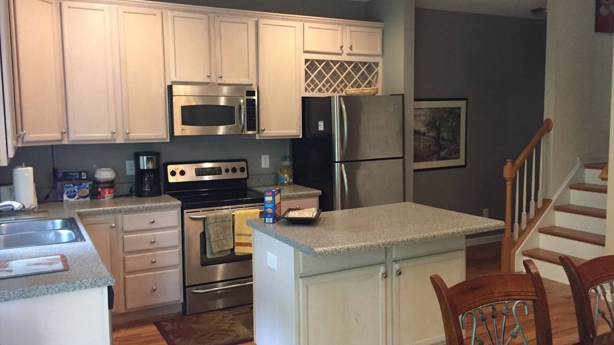 Fry's Spring House | 3 BR Quiet & Beautiful House,Near Downtown,UVA & Wineries