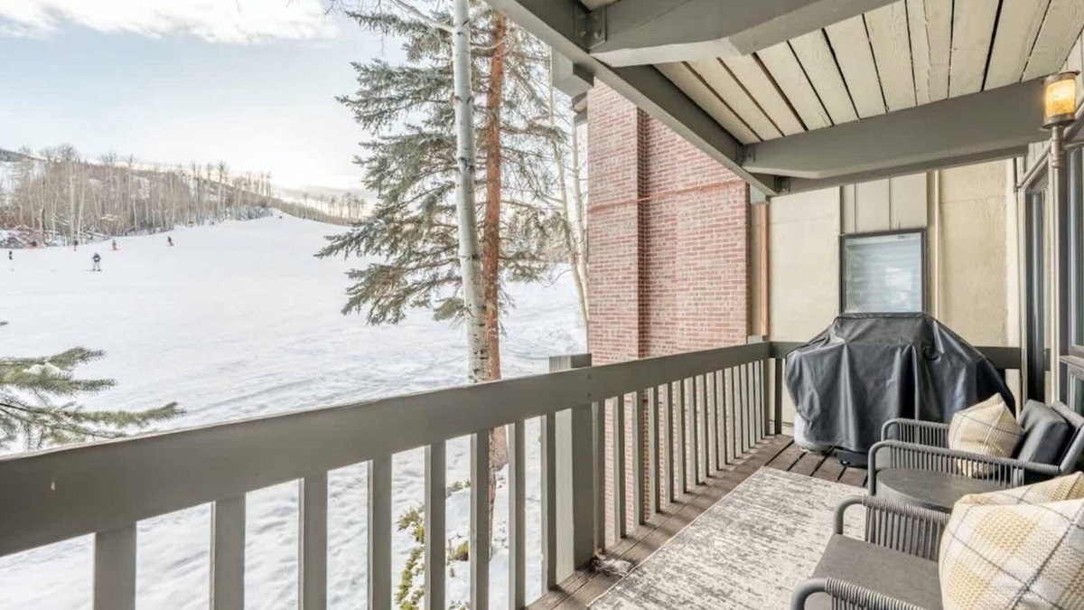 Snowmass Village Apartment | 3 BR *TRUE Ski-in/Ski-out* Penthouse!