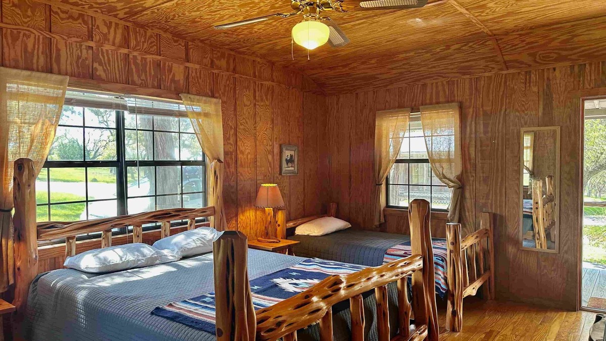 Bandera Cabin | 3 Buckeye, at CRC Ranch Retreat