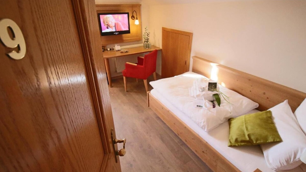 Silberberg Apartment | 3* Einzelzimmer mit Balkon und Abendsonne