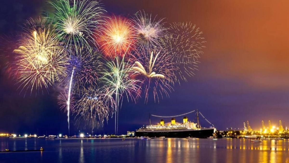 Harbor Hotel | 3 Family-friendly Units! Close to Shoreline Aquatic Park, Pets Allowed