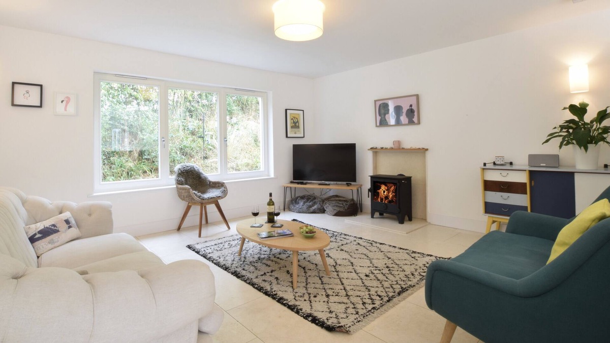 Yoxford Cottage | 3 HOPTON YARD, YOXFORD, pet friendly, with hot tub in Yoxford