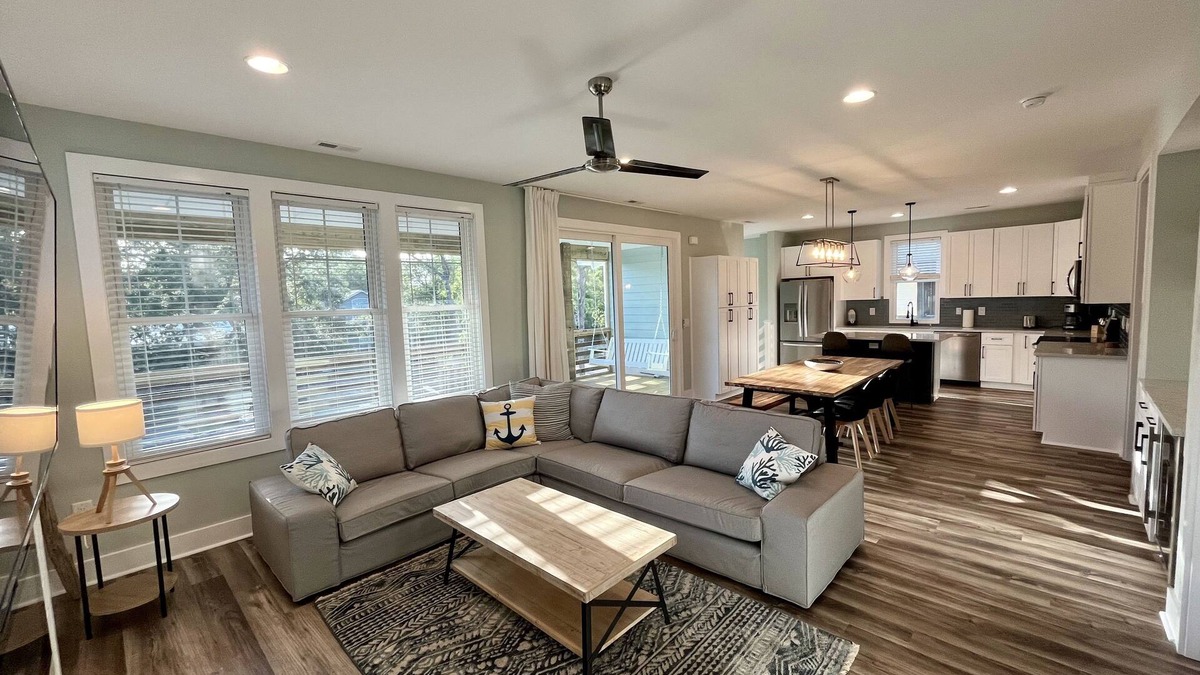 Tranquil Harbour House | 3 King | Modern Family Friendly | Das StrandHaus