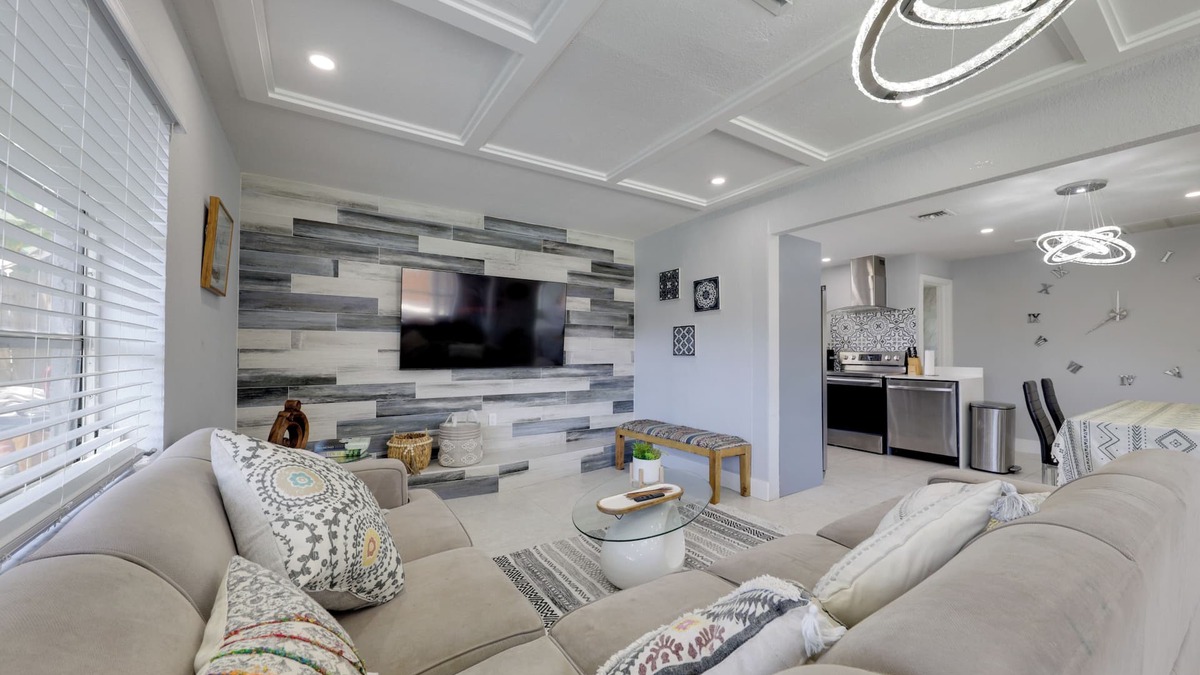 Little Ranches House | 3 Mi to Beach: Home w/Outdoor Space in Hollywood