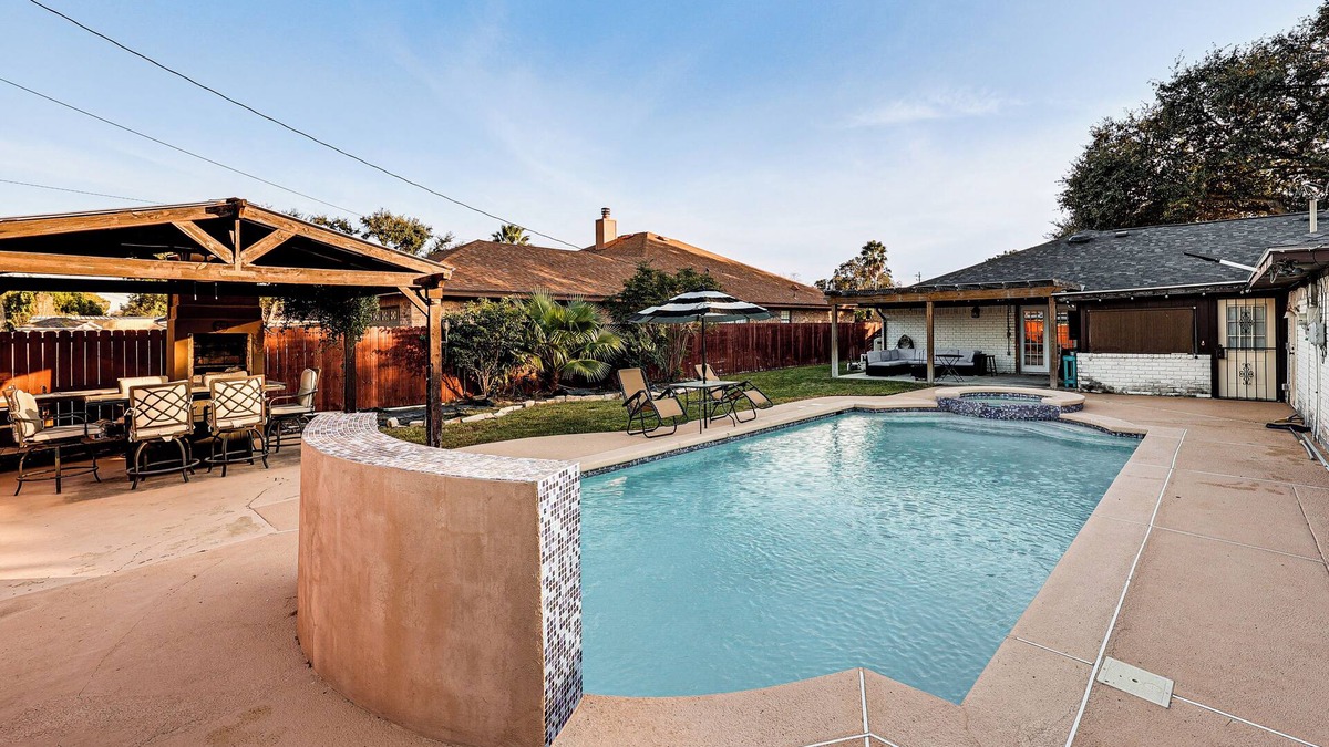McAllen House | 3 Mi to Downtown McAllen: Quiet Home w/Pool