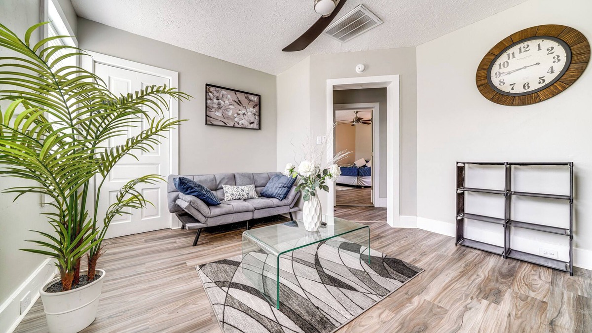 Clifton Heights Apartment | 3 Mi to Dtwn: Cozy Apt w/Yard in Louisville!