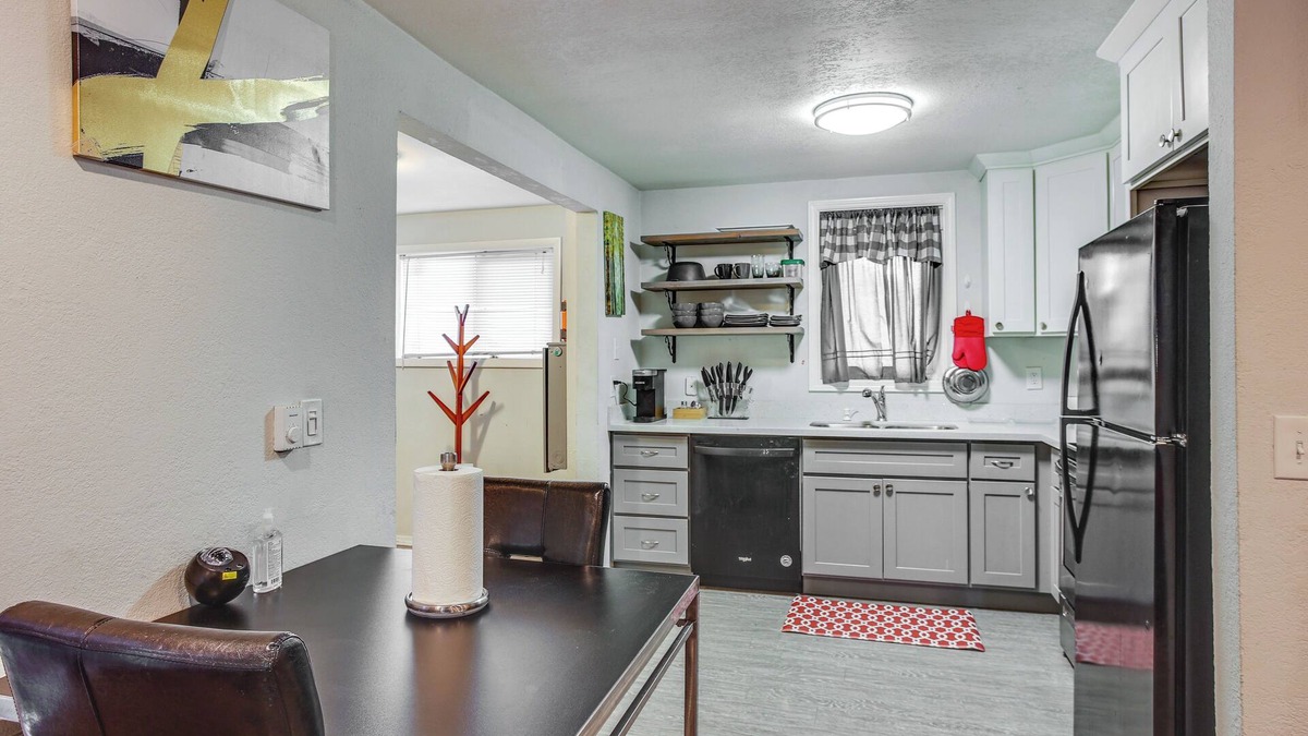 Eastside House | 3 Mi to Dtwn Tacoma: Pet-Friendly Home