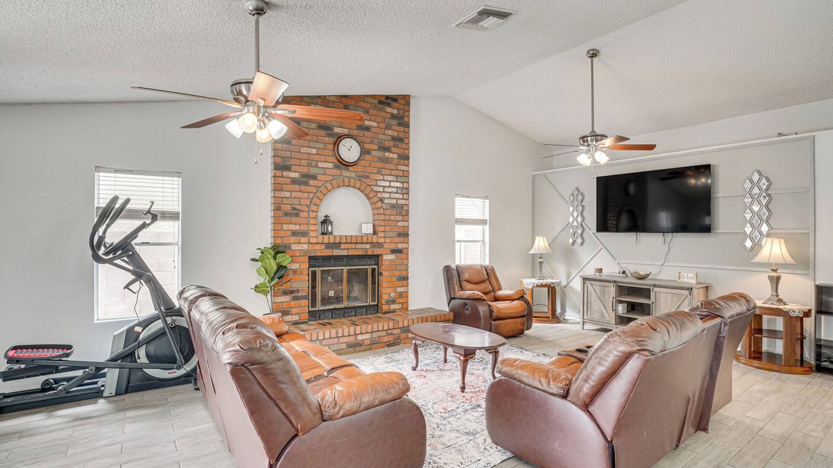 Tucson House | 3 Mi to Golf: Tucson Home w/Private Yard & Patio!